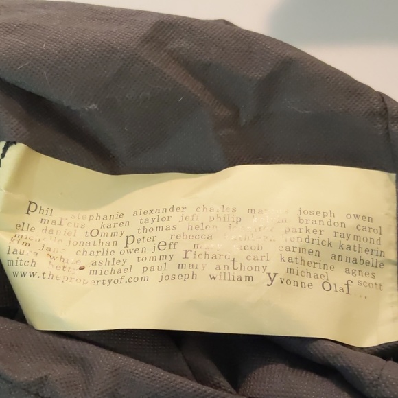 The property of drawstring bag, very large - Picture 2 of 2